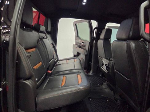 Used 2022 GMC Sierra 1500 AT4 w/ AT4 Premium Package image 11