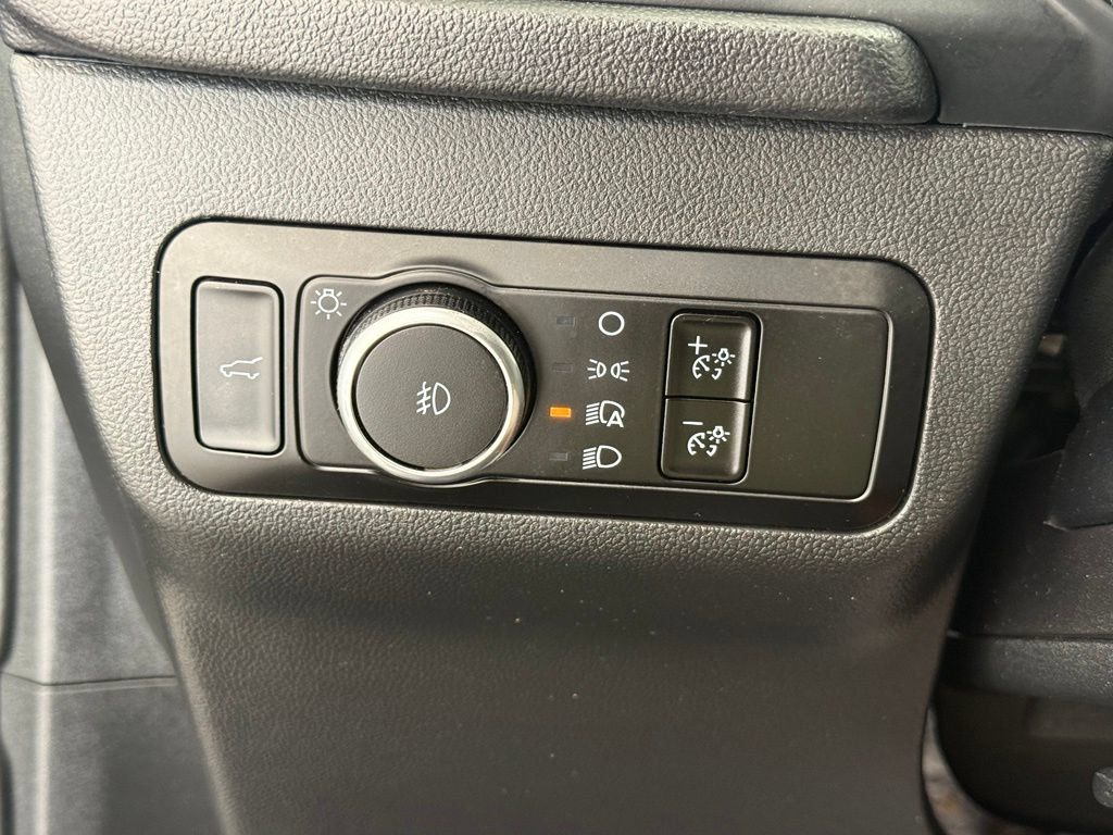 Used 2025 Ford Escape ST-Line Select AWD/4WD image 33