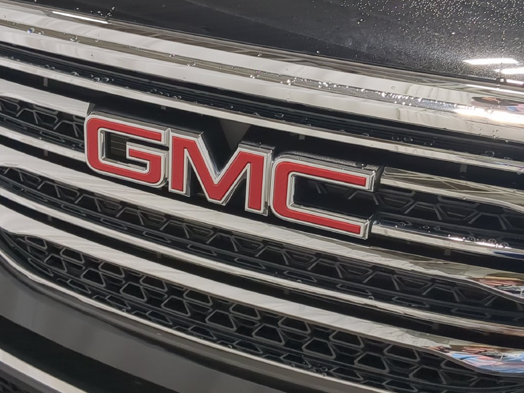 Used 2018 GMC Acadia SLT FWD image 15