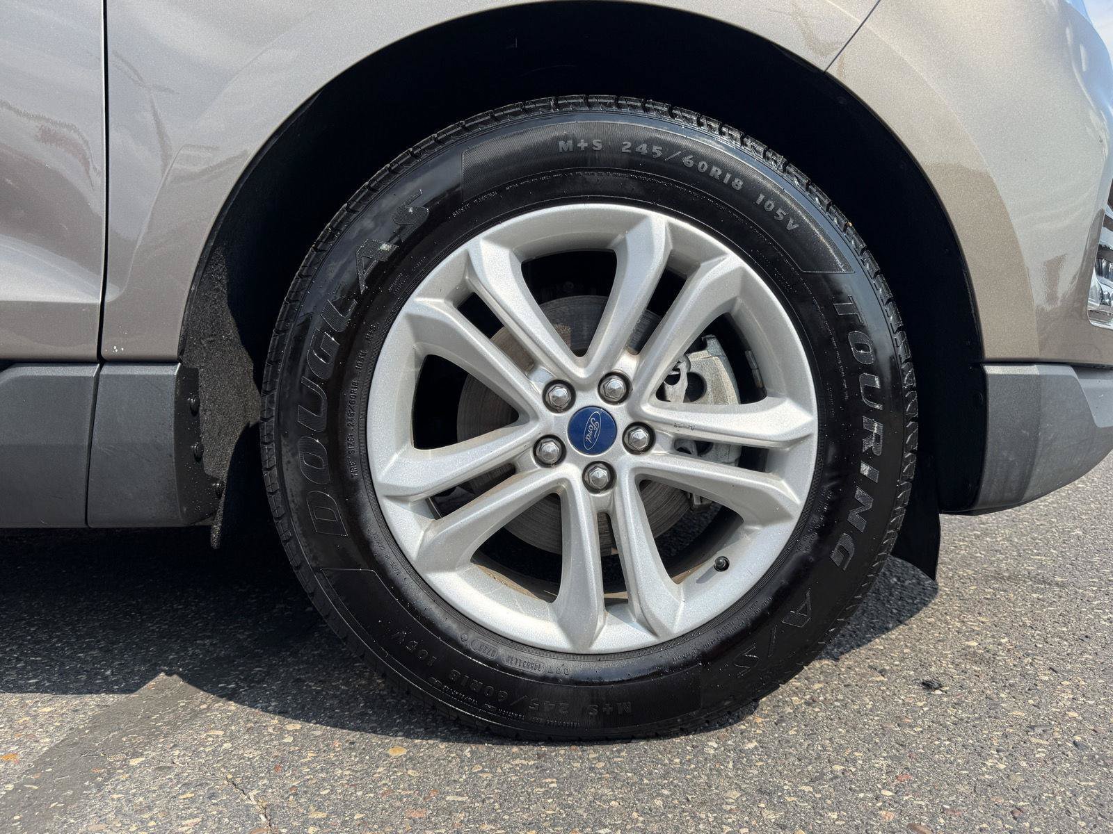 Used 2019 Ford Edge SEL w/ Equipment Group 201A FWD image 9