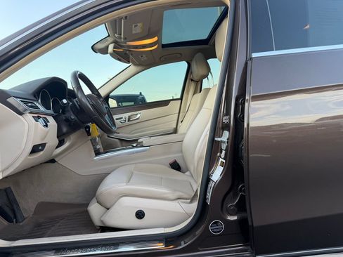 Used 2015 Mercedes-Benz E 350 4MATIC Sedan image 4