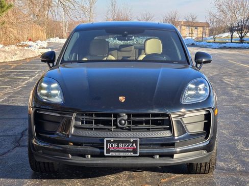 Used 2025 Porsche Macan image 10