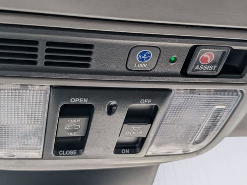 Used 2023 Honda Odyssey Touring image 32