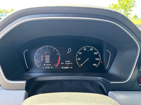 Used 2025 Honda Pilot Touring image 12