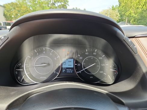 Used 2020 Nissan Armada Platinum w/ Platinum Reserve Package AWD/4WD image 10