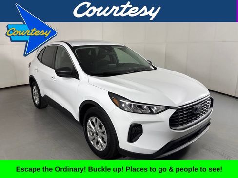 Used 2024 Ford Escape Active FWD image 1