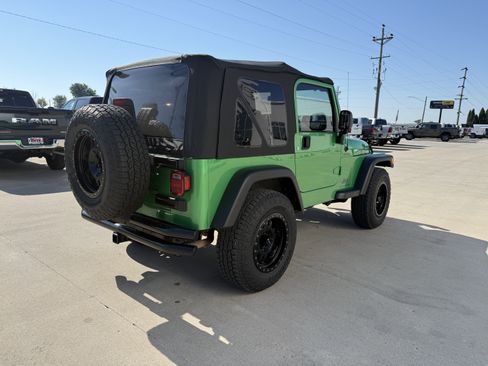 Used 2004 Jeep Wrangler 4WD w/ 30" Tire & Wheel Group image 25