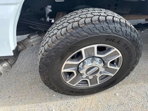 Used 2025 Ford F250 XLT w/ FX4 Off-Road Package AWD/4WD image 23