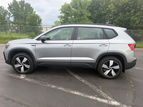Used 2024 Volkswagen Taos S AWD/4WD image 9