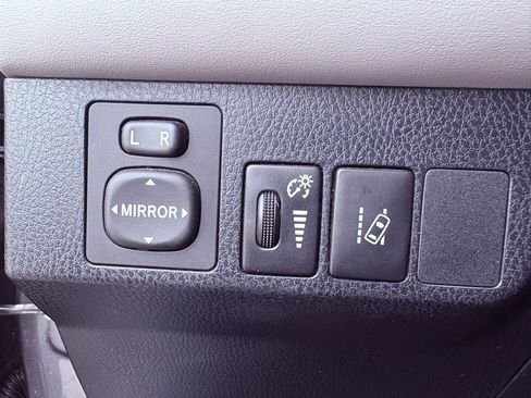 Used 2017 Toyota RAV4 XLE image 13