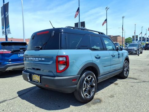 Used 2023 Ford Bronco Sport Outer Banks w/ Tech Package AWD/4WD image 6