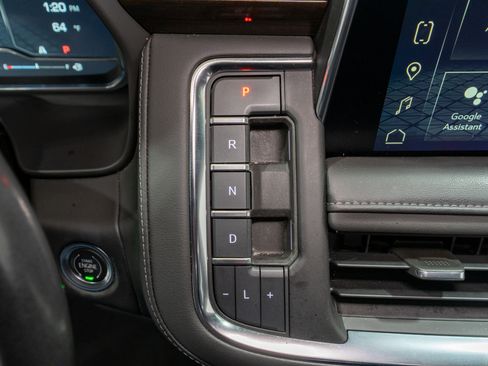 Used 2023 GMC Yukon SLE w/ Gmc Pro Safety Plus Package image 21