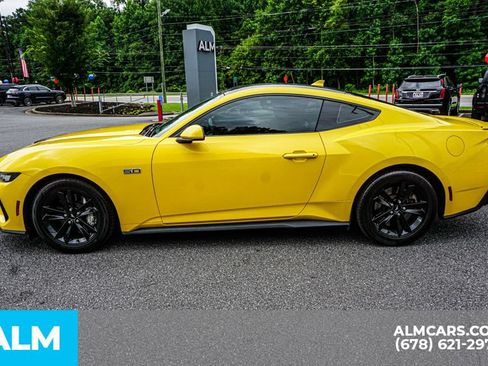 Used 2024 Ford Mustang GT RWD image 7