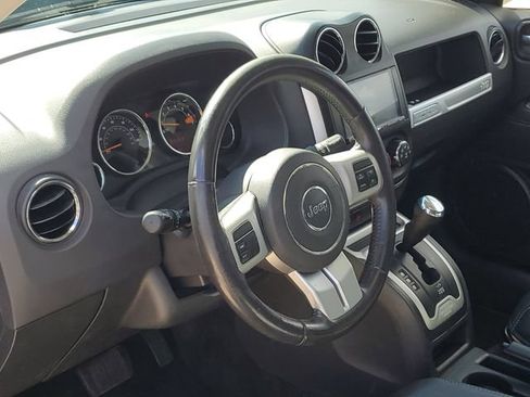 Used 2015 Jeep Compass High Altitude AWD/4WD image 19