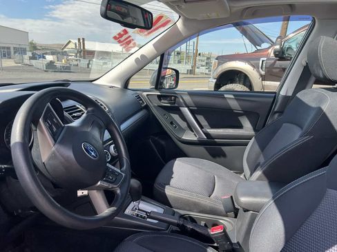Used 2016 Subaru Forester 2.5i Premium w/ All-Weather Package AWD/4WD image 10
