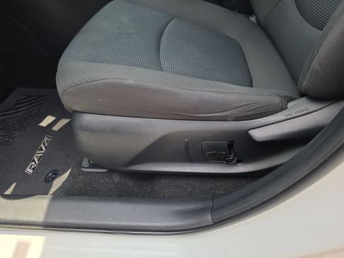 Used 2021 Toyota RAV4 LE FWD image 25