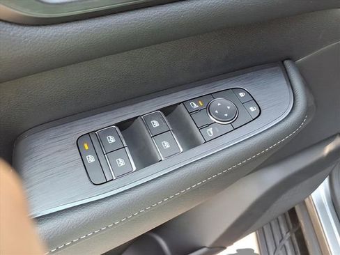 New 2026 Nissan Armada SV image 16