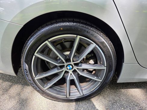 Used 2019 BMW 330i Sedan w/ Premium Package RWD image 17