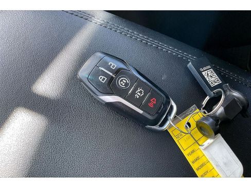 Used 2016 Ford Edge SEL w/ Equipment Group 201A AWD/4WD image 14