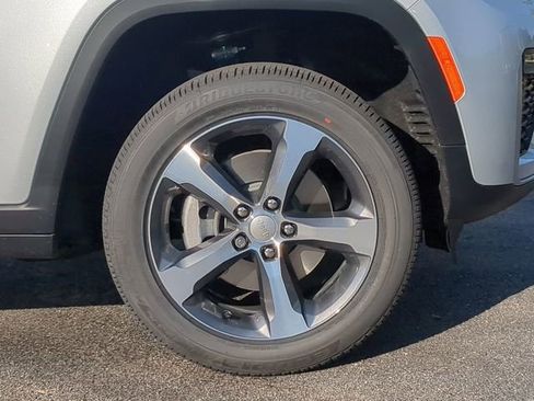 New 2026 Jeep Grand Cherokee L Limited w/ Trailer Tow Package image 11