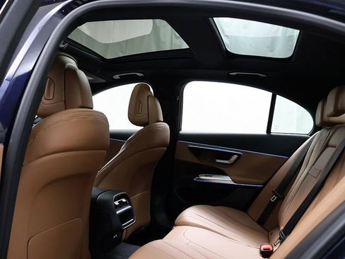 New 2026 Mercedes-Benz E 350 4MATIC Sedan image 13