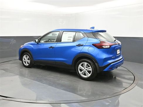 New 2025 Nissan Kicks Play S image 5