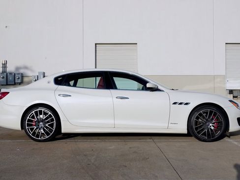 Used 2018 Maserati Quattroporte S GranSport Q4 image 14