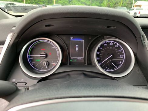 Used 2022 Toyota Camry LE FWD image 29