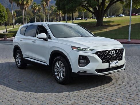 Used 2019 Hyundai Santa Fe SEL image 4