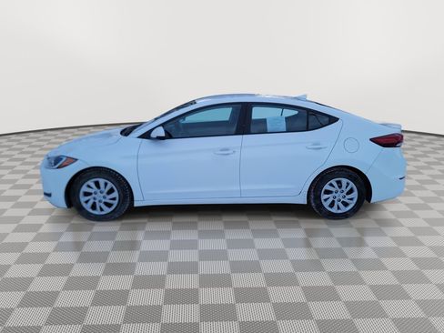 Used 2017 Hyundai Elantra SE image 5