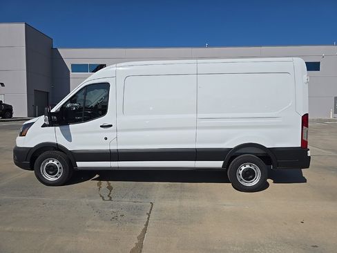 New 2025 Ford Transit 250 148 Medium Roof w/ Load Area Protection Package image 5