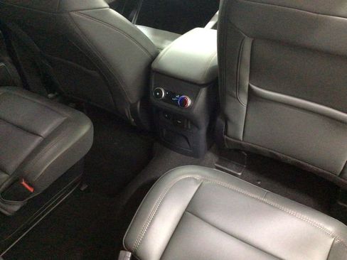 Used 2025 Ford Explorer Active w/ Active Comfort Package image 28