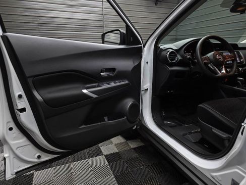 Used 2024 Nissan Kicks SV FWD image 27