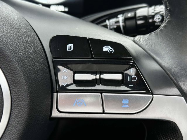 Used 2024 Hyundai Elantra Limited FWD image 29