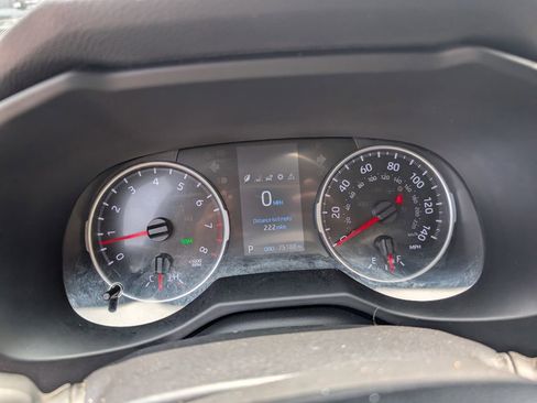 Used 2021 Toyota RAV4 XLE FWD image 18