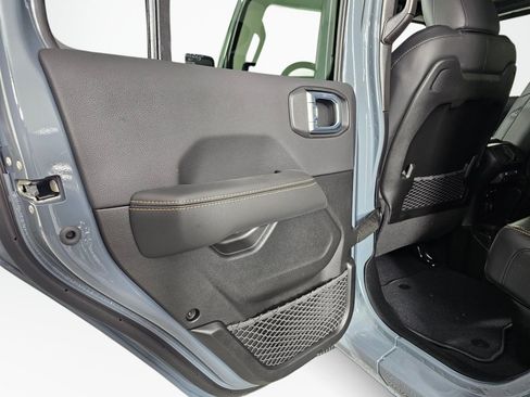 New 2026 Jeep Gladiator Sport AWD/4WD image 33