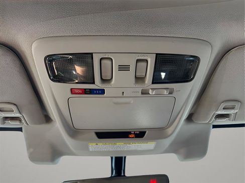 Used 2018 Subaru Outback 3.6R Touring w/ Popular Package #3 image 24