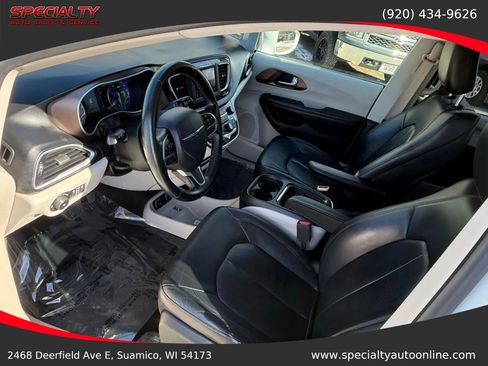Used 2019 Chrysler Pacifica Touring-L FWD image 13