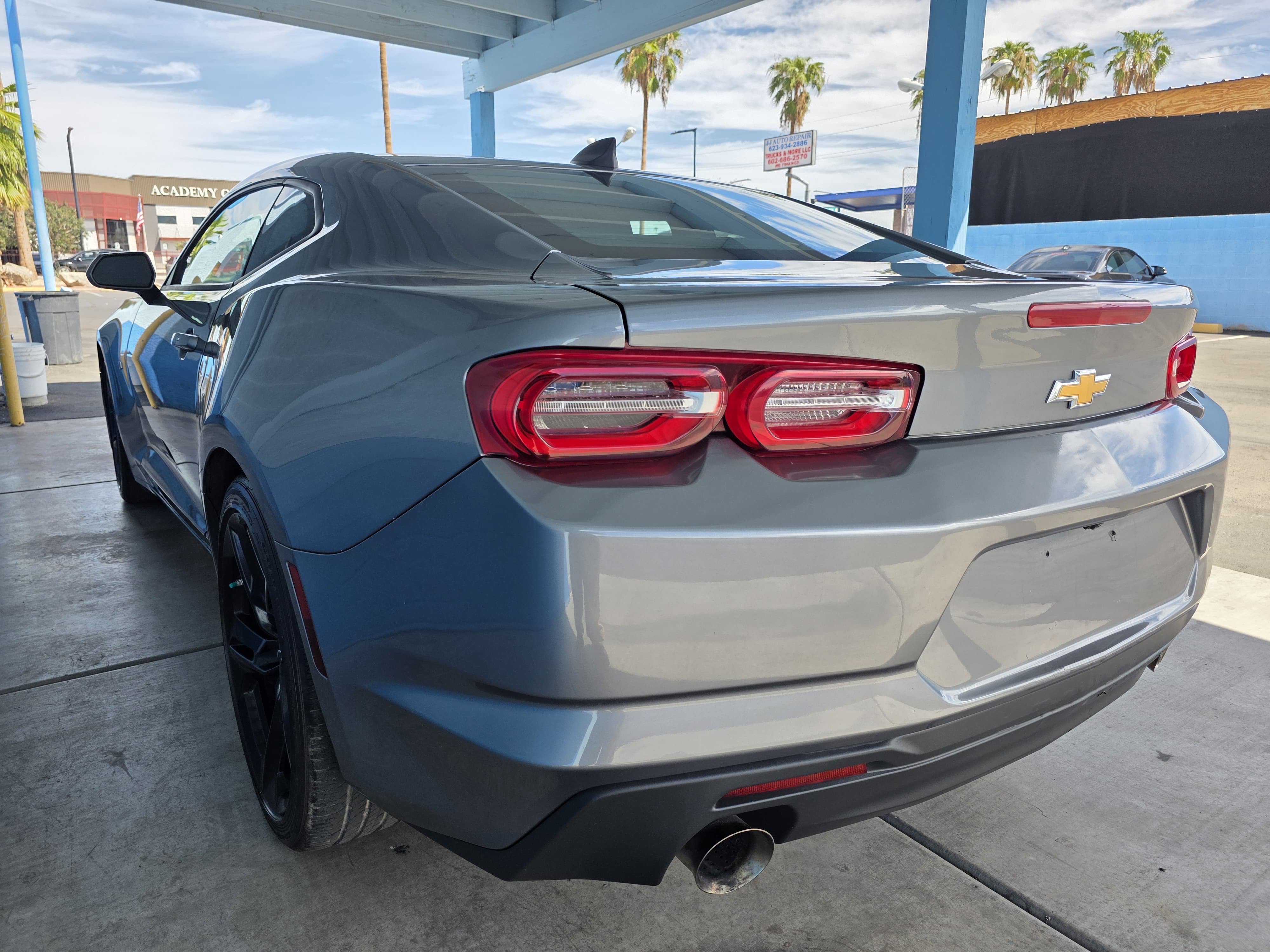 Used 2020 Chevrolet Camaro LT RWD image 5