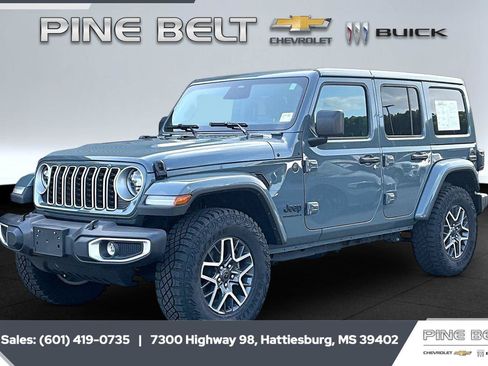Used 2026 Jeep Wrangler Unlimited Sahara AWD/4WD image 10