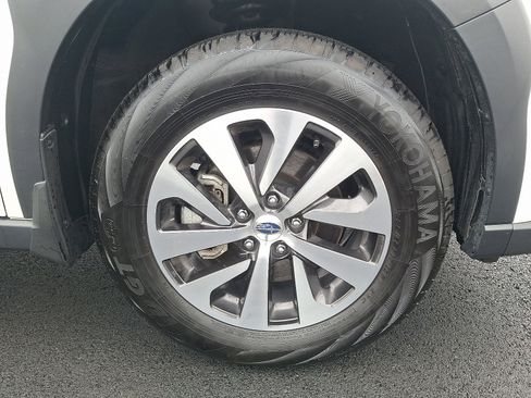 Certified 2025 Subaru Outback Premium w/ Popular Package #1A image 8