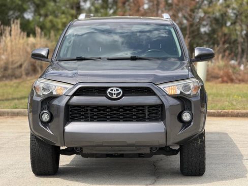 Used 2016 Toyota 4Runner SR5 image 4
