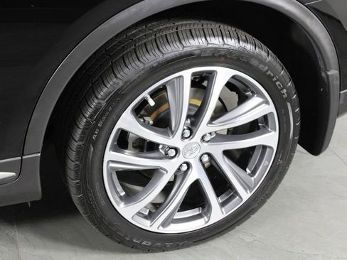 Used 2017 INFINITI QX50 2WD w/ Premium Plus Package image 11