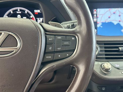 Used 2020 Lexus LS 500 w/ Accessory Package (Z1) RWD image 23