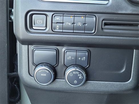 Used 2024 Chevrolet Tahoe LT image 13