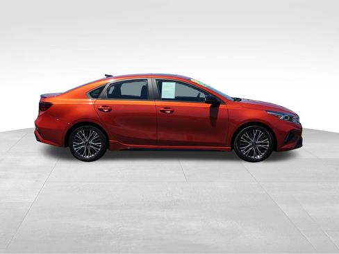 Used 2023 Kia Forte GT-Line w/ GT-Line Premium Package FWD image 2