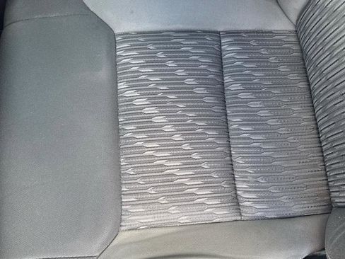 Used 2018 Toyota Tundra SR5 w/ SR5 Upgrade Package image 28