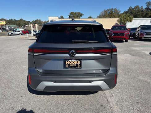 New 2026 Volkswagen Tiguan SE FWD image 5