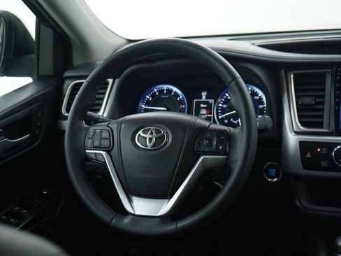 Used 2014 Toyota Highlander Limited image 15