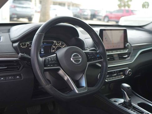 Used 2019 Nissan Altima 2.5 SL image 2